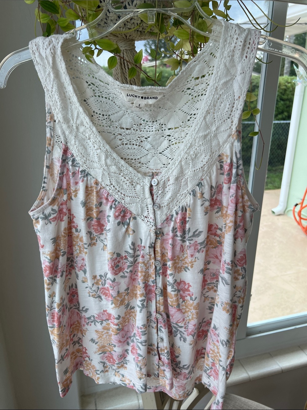 Lucky Brand Cream Floral Lace-Trim Button Front Camisole